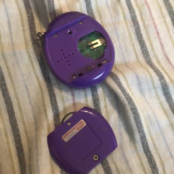 Tamagotchi Connection Original V1 2004 - Picture 3 of 8